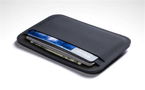 magpul daka essentials wallet.